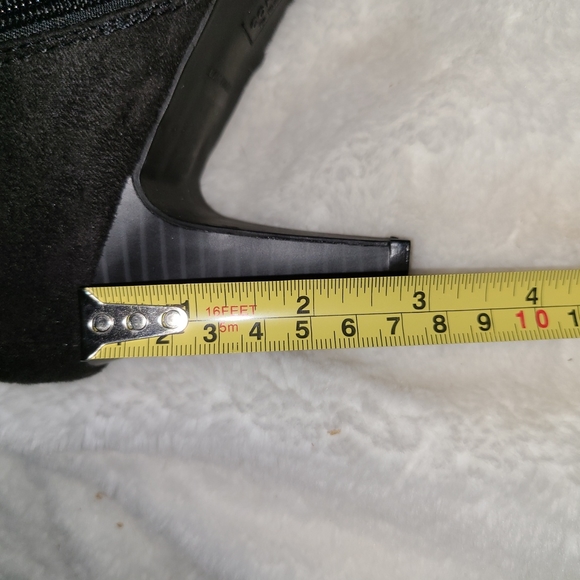 Comfort Plus by Predictions Size 11 Black Faux Suede Ankle Booties - Picture 6 of 6